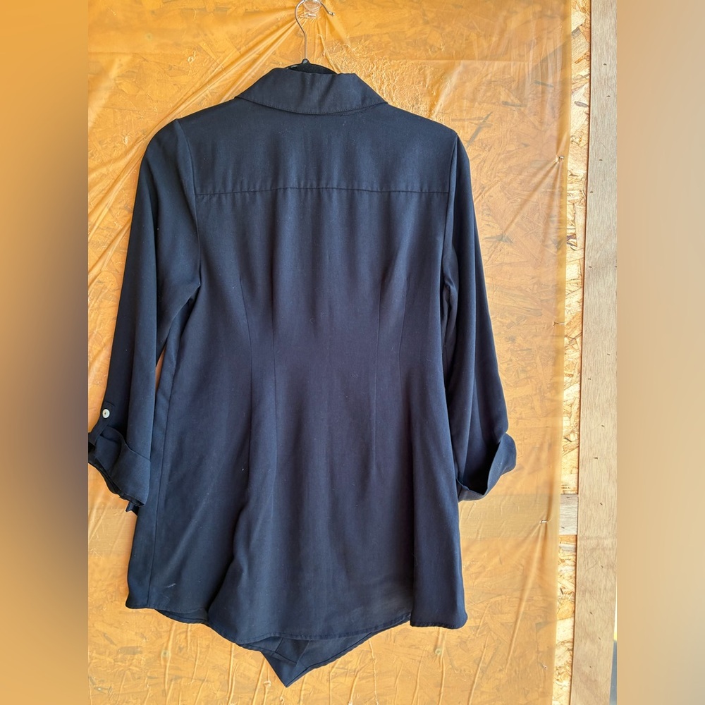 Soft Surroundings Black Tencel V-Neck Tunic in Black 
Size X-Small - Picture 8 of 9